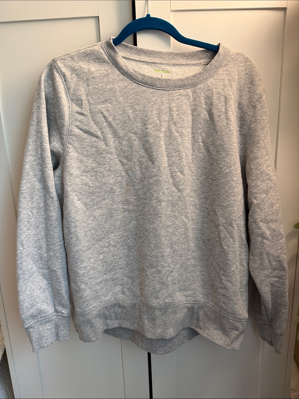 tek gear Women's Crewneck Sweatshirt in Heather Gray